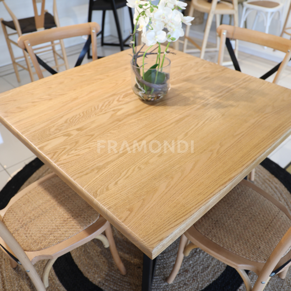 Comedor Pettra 100X100Cm + 4 Sillas Alonsa Mesa