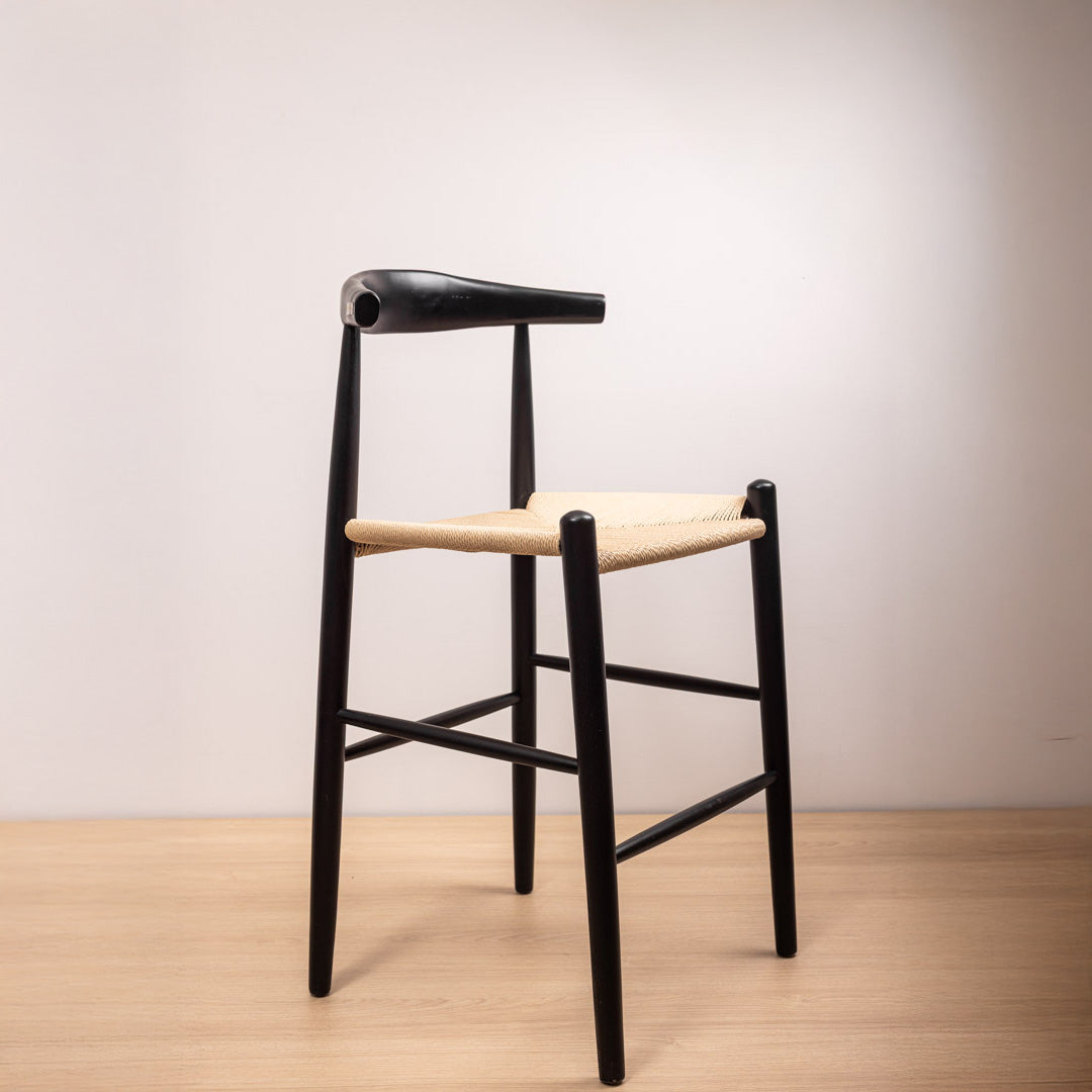 Taburete Elbow Negro Asiento Natural