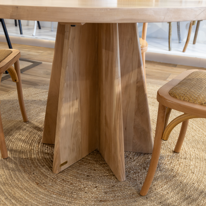 COMEDOR LEONORA + 4 SILLAS SIENNA