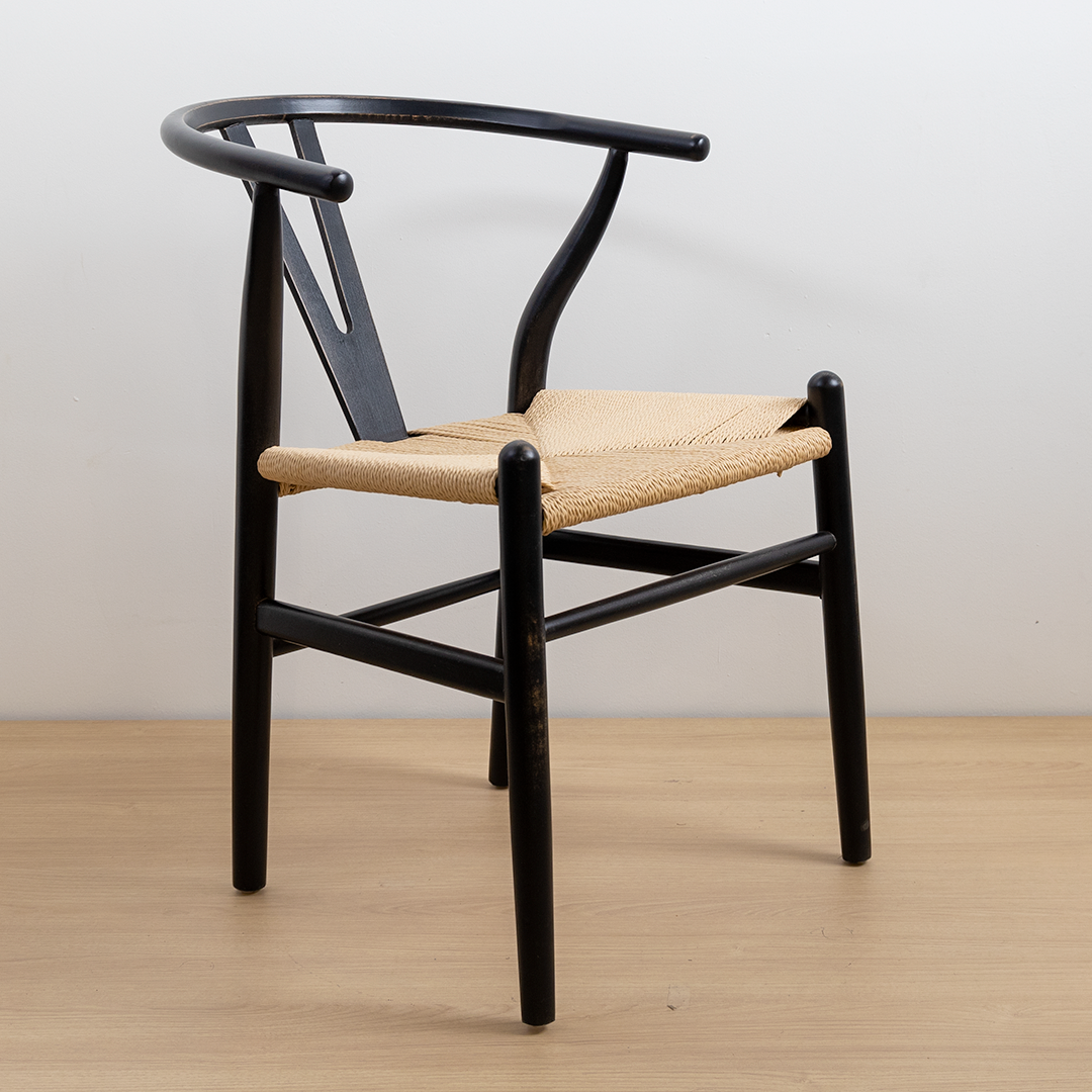SILLA WISHBONE NEGRA VINTAGE