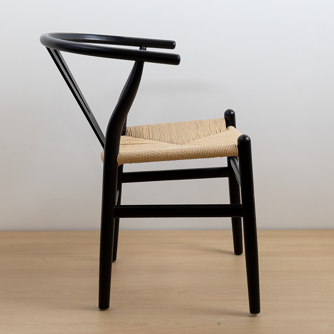 SILLA WISHBONE NEGRA VINTAGE