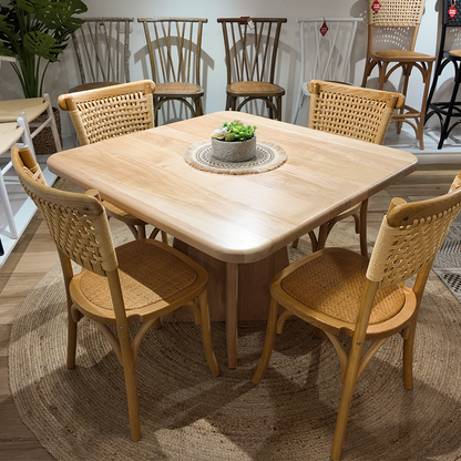 COMEDOR LEONORA + 4 SILLAS LORENZAS