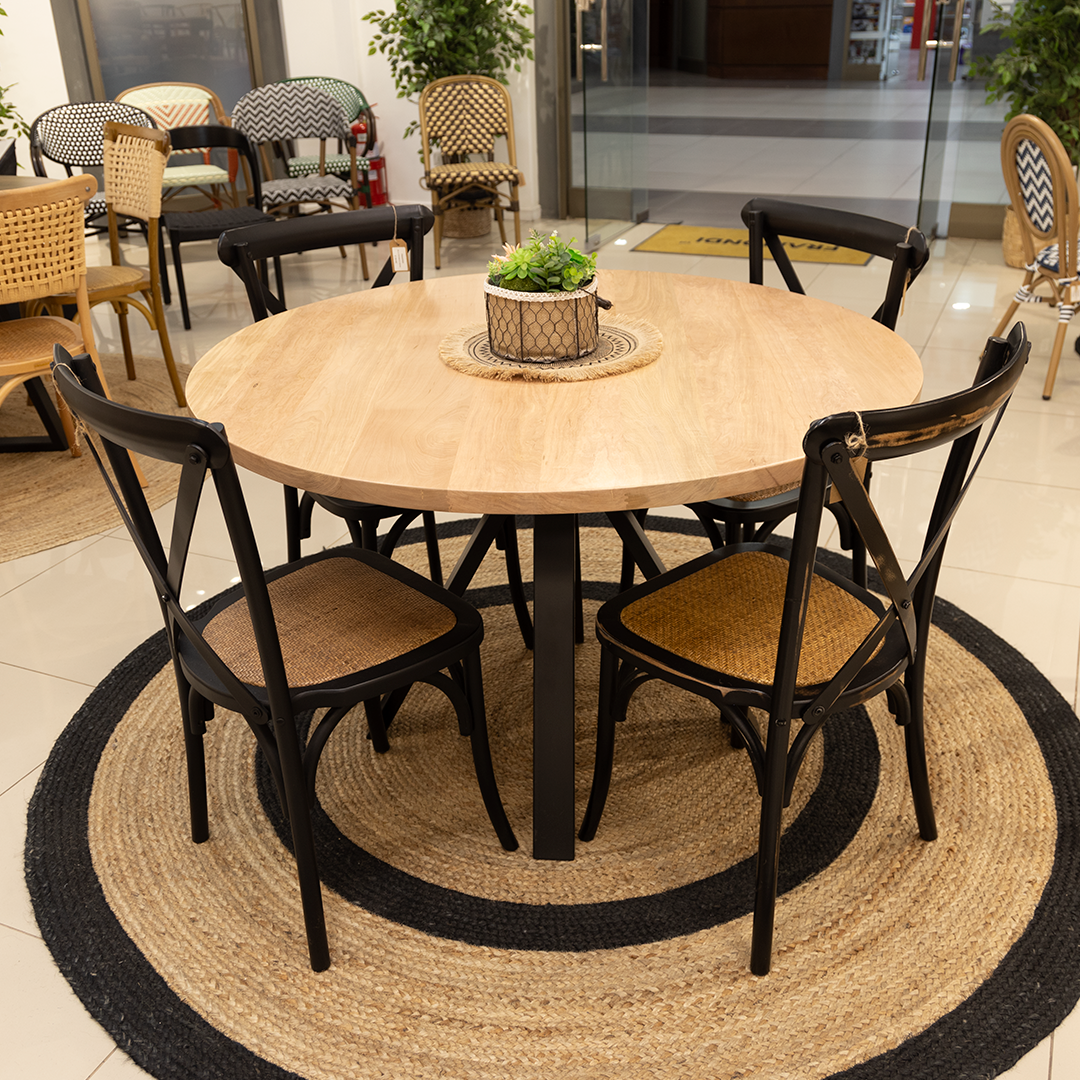COMEDOR CALONI  + 4 SILLAS CROSSBACK
