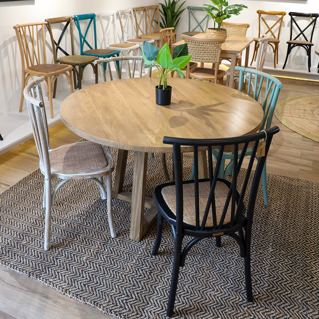 Comedor Carlota Nogal + 4 Sillas Crosswood Mesa