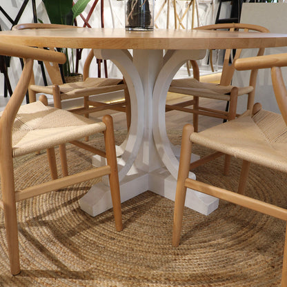 Comedor Isabella Haya Natural + 4 Wishbone Mesa