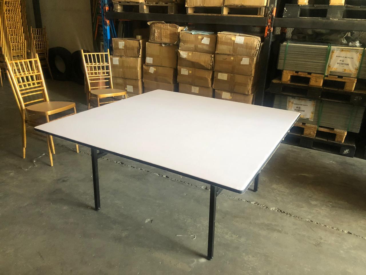 Mesa Cuadrada de evento
