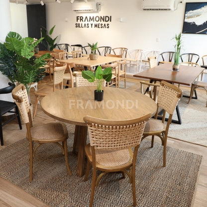 Comedor Carlota Pino Nogal + 4 Sillas Lorenza Roble Mesa